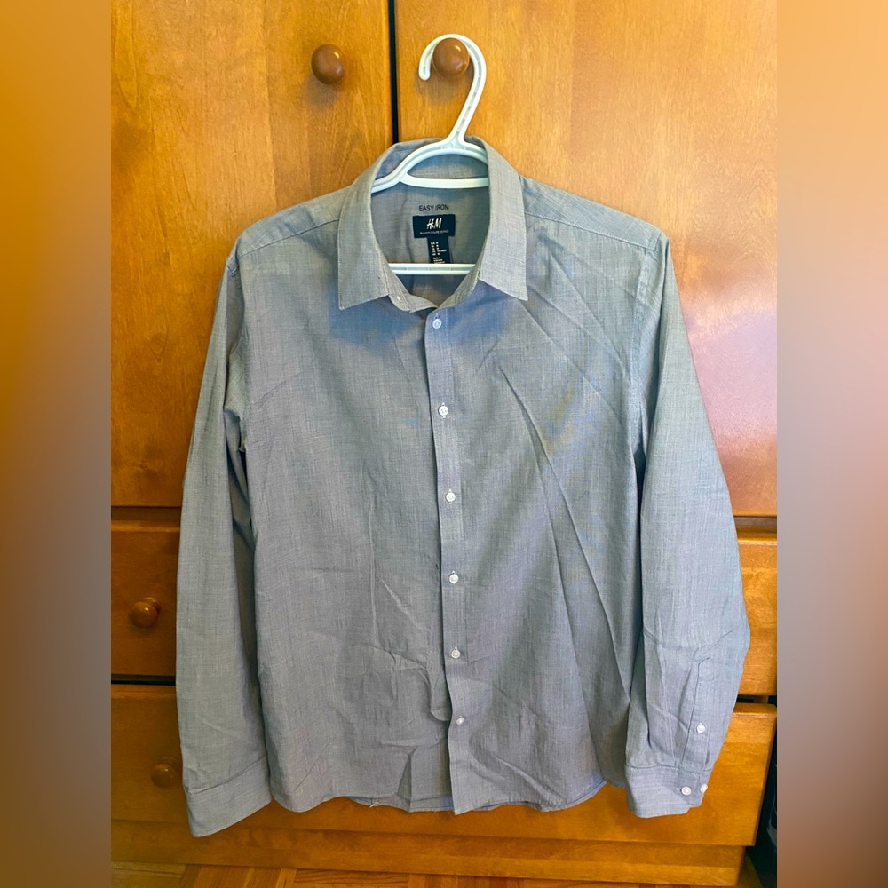 H&M easy iron slim fit button up shirt